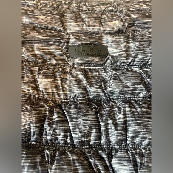 Calvin Klein Gray Puffer Vest - Picture 4 of 5